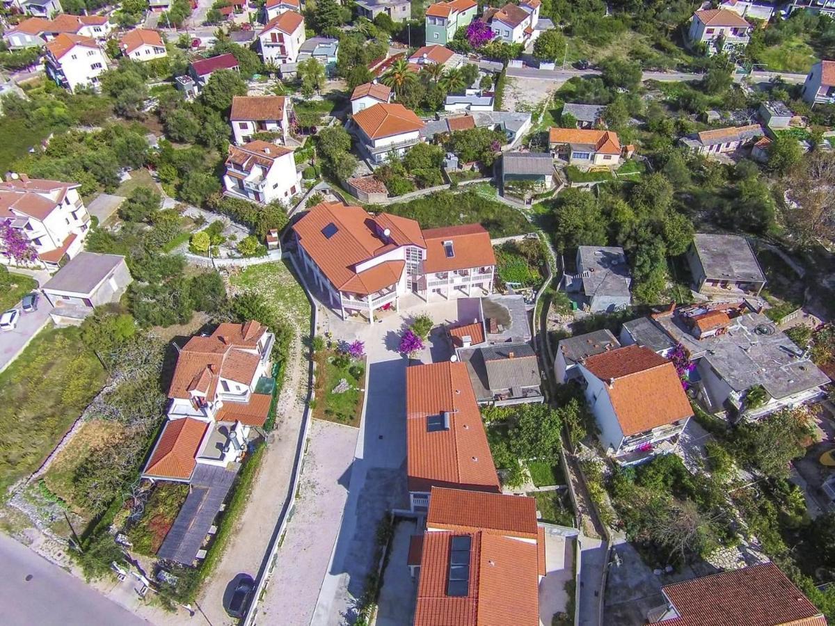 Apartments Hrgovic Rogoznica  Buitenkant foto