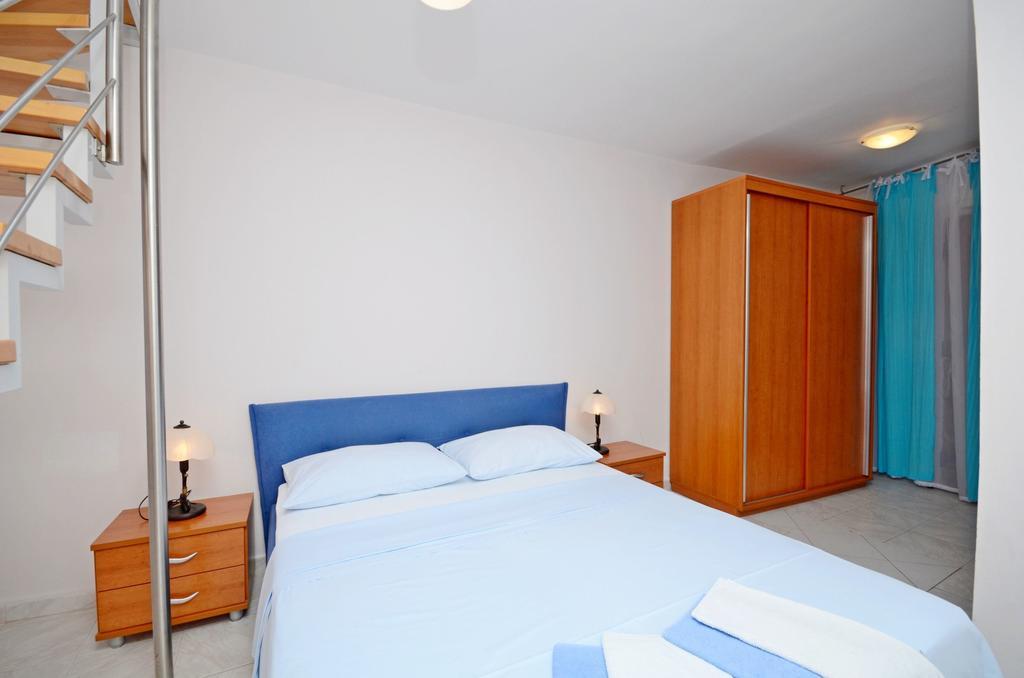 Apartments Hrgovic Rogoznica  Buitenkant foto