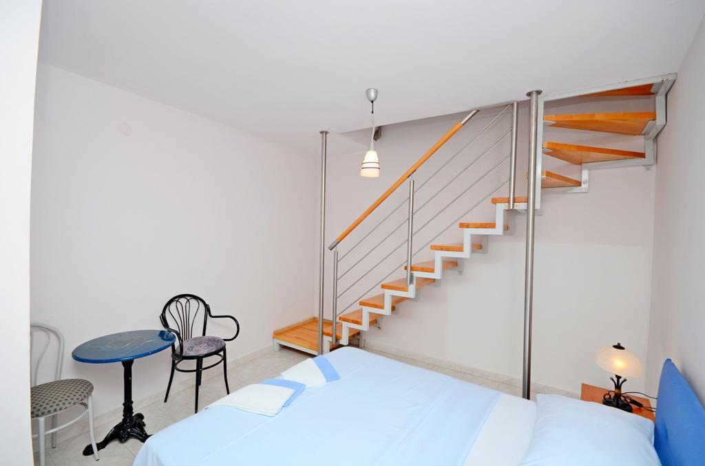 Apartments Hrgovic Rogoznica  Buitenkant foto